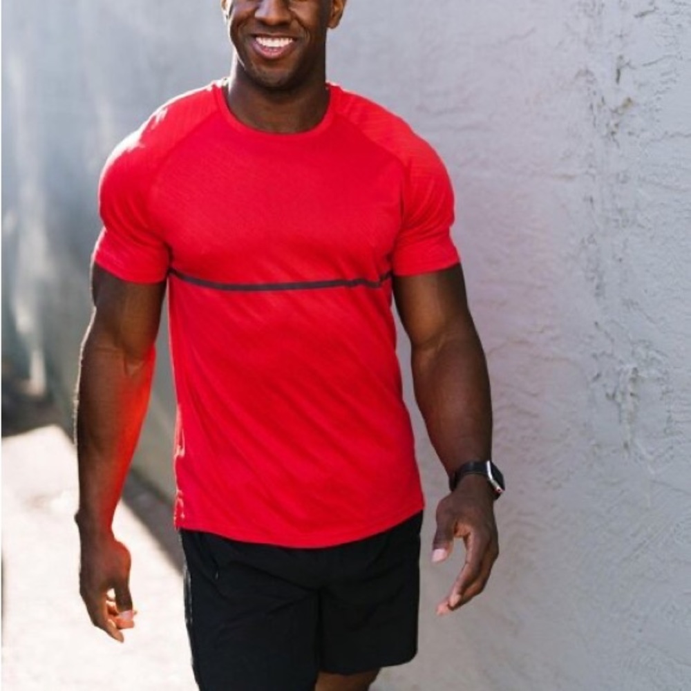 Zyia Men’s Red Adventure Split T